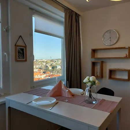 Apartment Vesztrend101 Veszprem